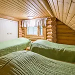 Nyaraló Aurinkoniemi By Interhome Halttula